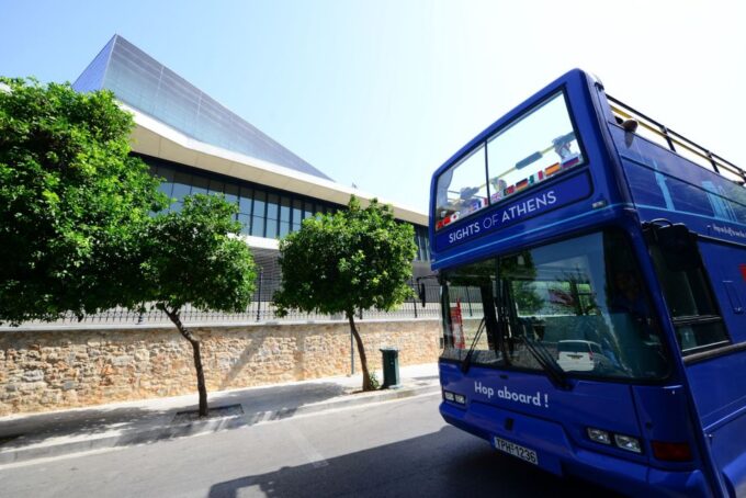 Athens, Piraeus, and Coastline: Blue Hop-On Hop-Off Bus - Vouliagmeni Lake and Surroundings