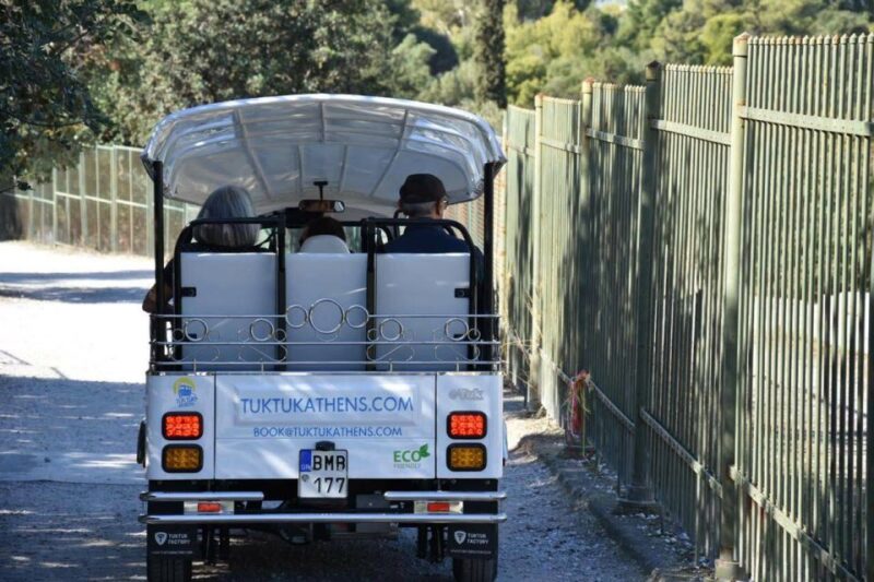 Athens: Private Evening Sightseeing Tour by Electric Tuk-Tuk - Iconic Landmarks at Dusk
