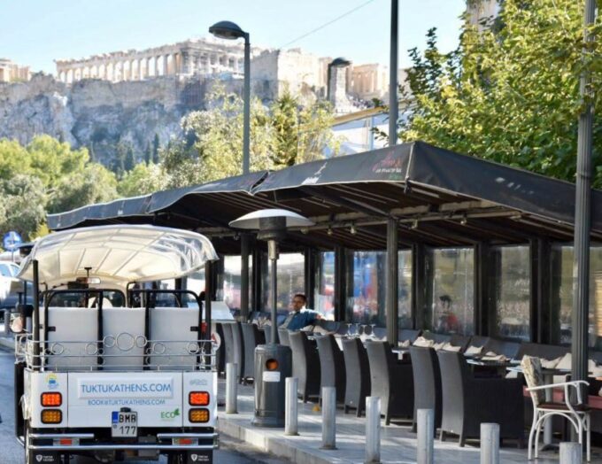 Athens: Private Evening Sightseeing Tour by Electric Tuk-Tuk - Private Group Experience