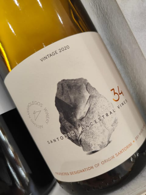Athens: Santorini Wine Tasting at Brettos Bar in Plaka - Diverse Wine Offerings