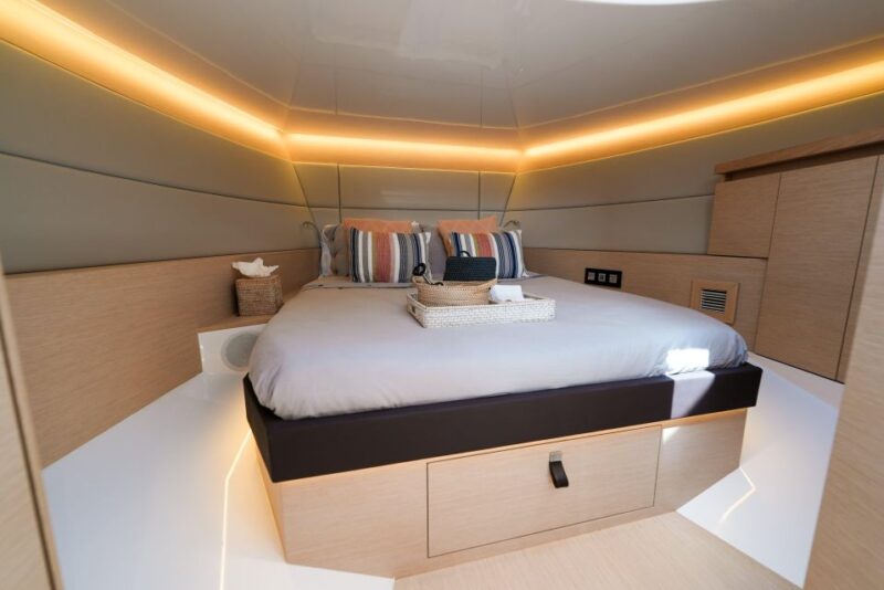 Athens to Aegina 8H Private Yacht Experience - Swimming and Sunbathing at Perdika