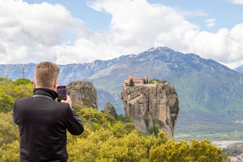 Athens to Meteora: Monasteries & Hidden Caves Bus Tour - Departure and Journey Time