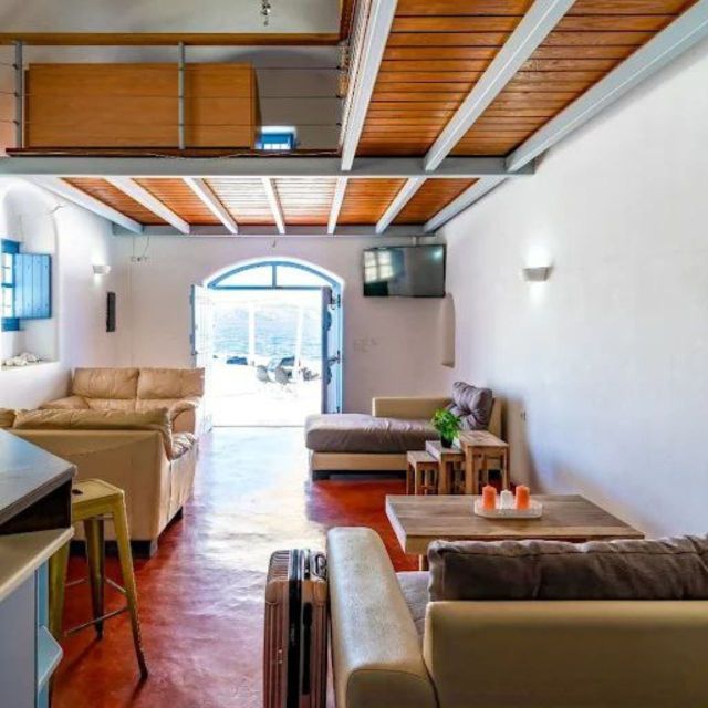 Athinios Port Vip Lounge Access - Seamless Arrivals and Departures