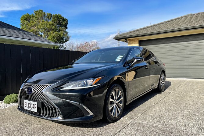 Auckland Airport & Ground Transfers - Private Luxury Car/ Van. - Luxury Vehicle Options