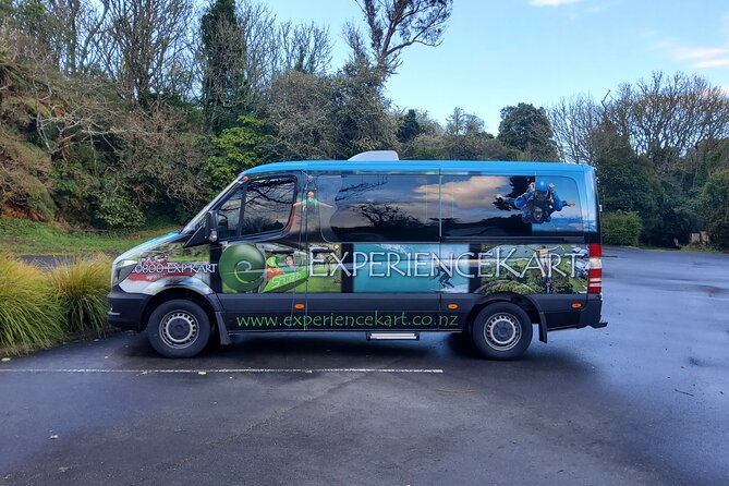 Auckland Airport Private Transfers in a Luxury Minibus - Airport Pickup and Drop-off