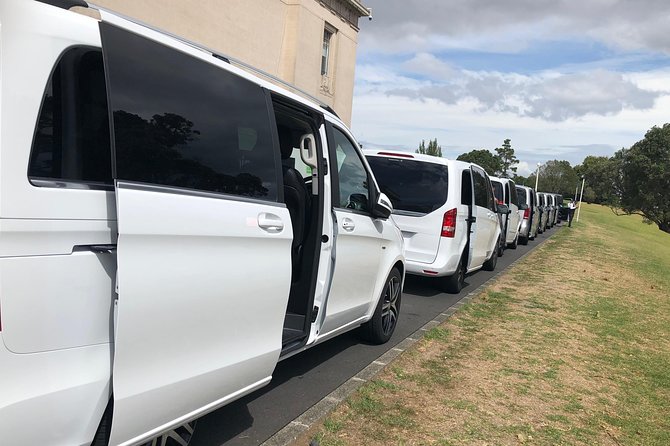 Auckland CBD / Airport Luxury Transfers - Pickup and Drop-off