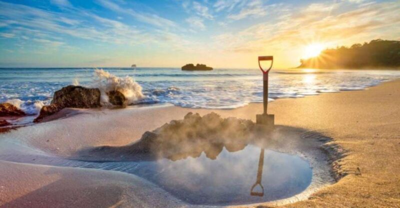 Auckland: Coromandel Peninsula & Hot Water Beach Tour - Itinerary and Experience