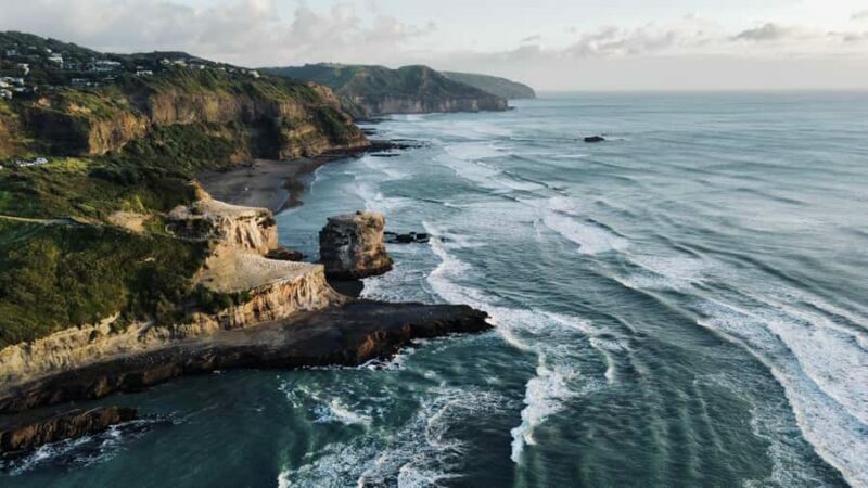 Auckland: Group Surfing Lesson with Muriwai Surf School - An In-Depth Look at the Surf Lesson