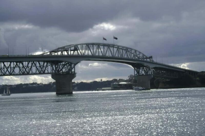 Auckland: Guided Small Group City Discovery Tour - Exploring Auckland in Just Three Hours