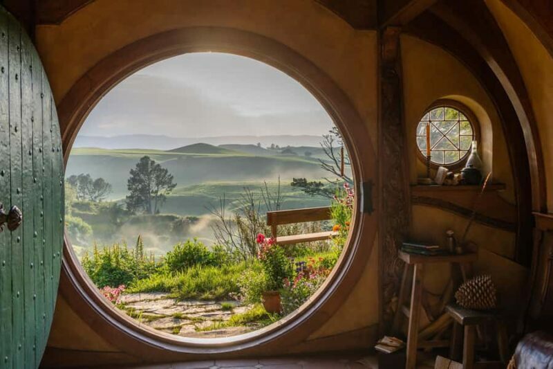 Auckland: Hobbiton & Waitomo Caves Small-Group Tour & Lunch - Who Will Love This Tour?