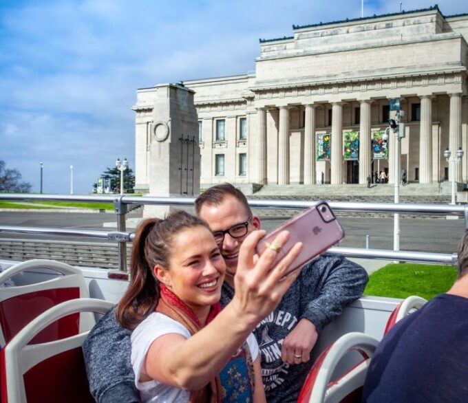 Auckland: Hop-On Hop-Off Explorer Bus Ticket - Service and Organization