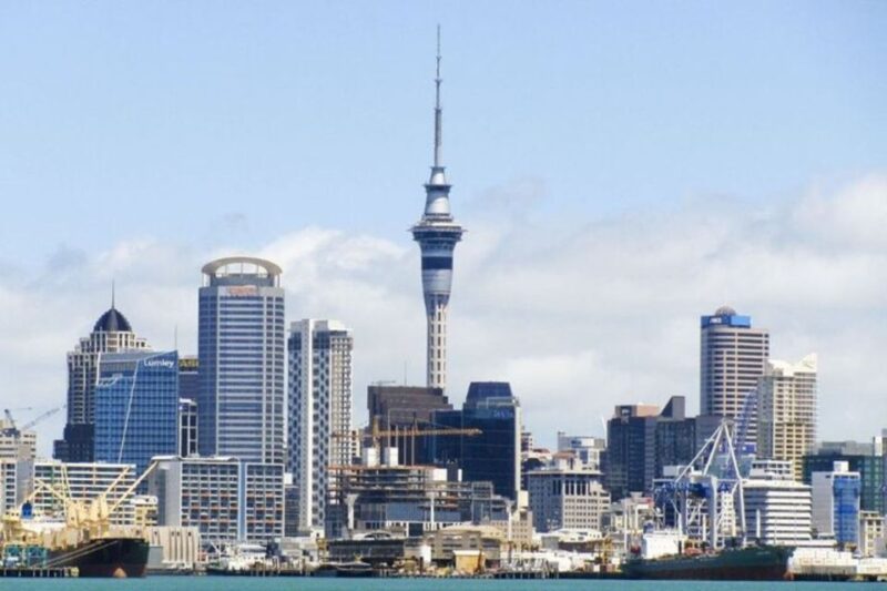 Auckland: Private Customizable Walking Tour With Local Guide - Customization and Experience