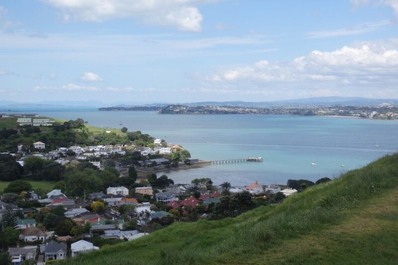 Auckland: Ship to Shore Half-Day Excursion - Audio System on the Bus