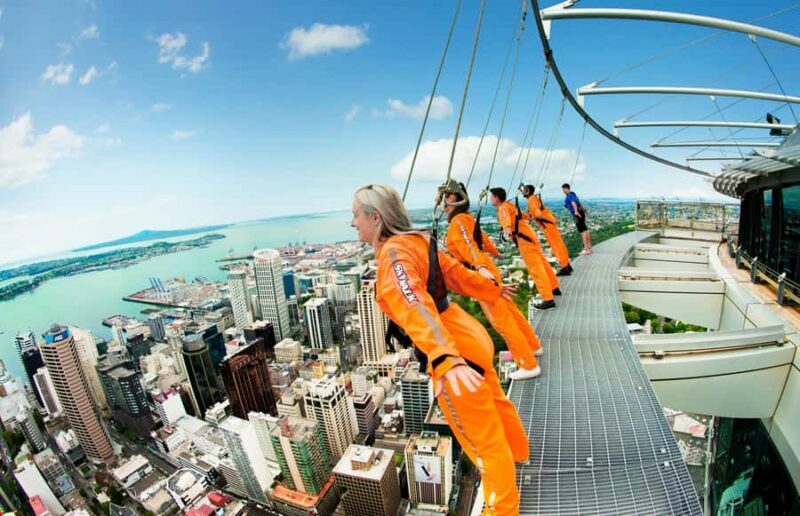 Auckland: Sky Tower SkyWalk - 192m High Edge Walk - Key Points