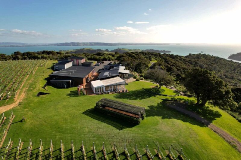 Auckland: Waiheke Island Sea Kayak Tour - Nature and Hiking Activities
