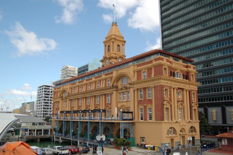 Auckland Welcome Tour: Private Tour With a Local - Key Points