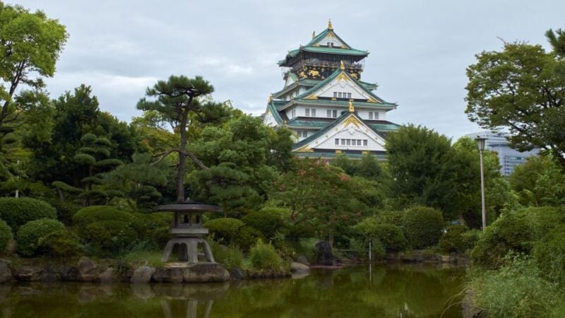 Audio Guide: History of Osaka Castle Park - Exploring the Ote-mon Gate and Turrets
