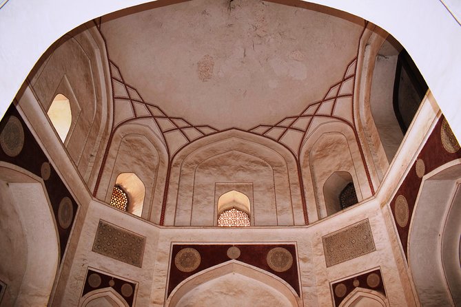 Audio Guided Walk of Humayuns Tomb & Nizammudin Basti, Delhi on HopOn India App - Key Points