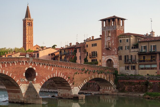 Audio Guides to Discover Verona, the City of Romeo and Juliet - Navigating With Geolocalized Points