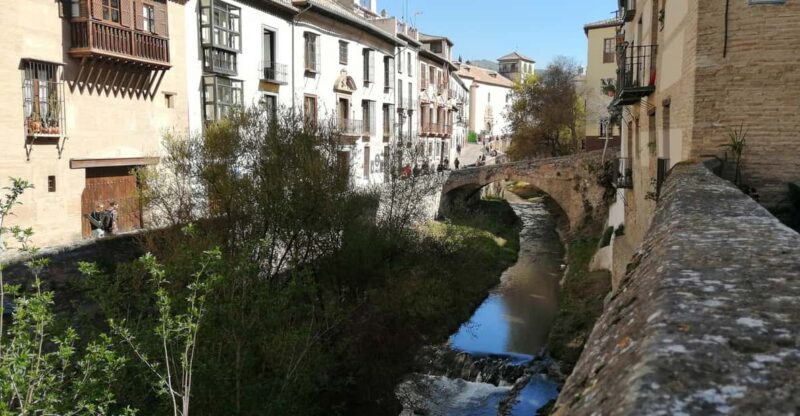 Audio Tour of the Historic Center of Granada - Key Points