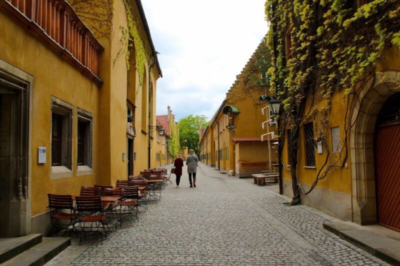 Augsburg: Historical Highlights Private Walking Tour - Tour Features