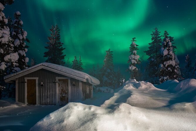 Aurora Hunt for 3 Hours in Saariselkä - Professional Aurora Guide Expertise
