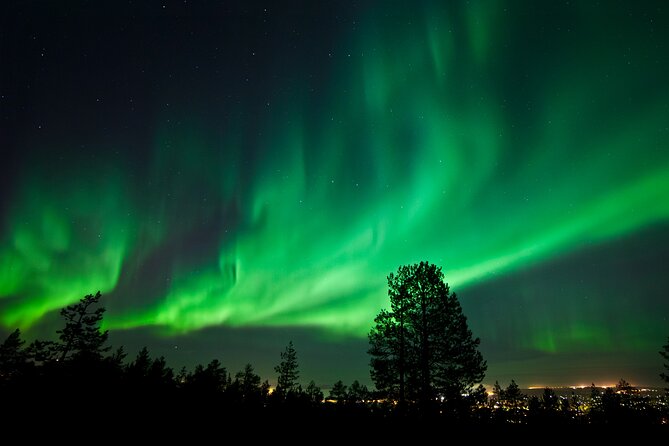 Aurora Hunting Guarantee Tour With Photography - Accessibility and Participation