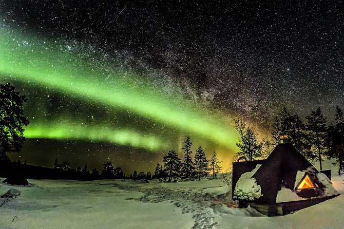 Auroras in Saariselkä – Northern Lights Photo Tour by Car and on Foot - Transportation and Guidance