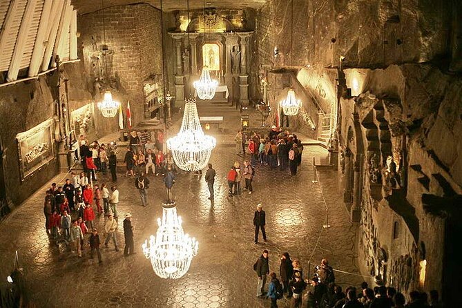 Auschwitz-Birkenau and Wieliczka Salt Mine Full Day Tour - Recommended Attire
