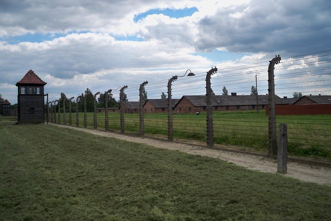 Auschwitz-Birkenau Best Value Shared Tour - Priority Admission and Guided Tour