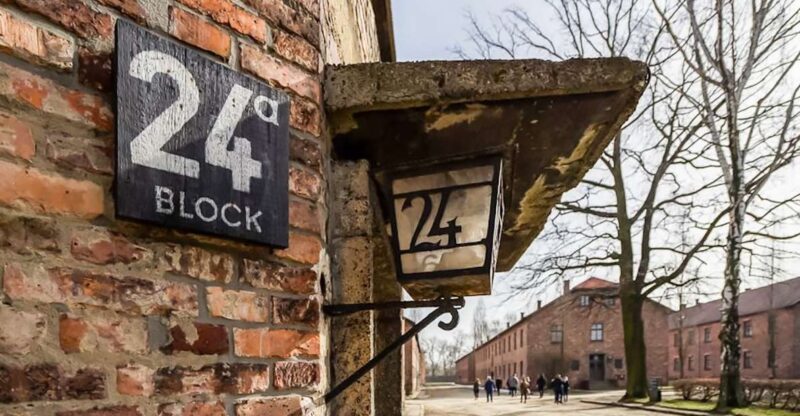 Auschwitz-Birkenau Skip-the-Line Guided Tour - Itinerary and Experience
