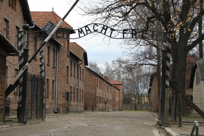 Auschwitz & Cracow From Warsaw Heartbreaking Tour With Pick up - Accessibility and Physical Requirements