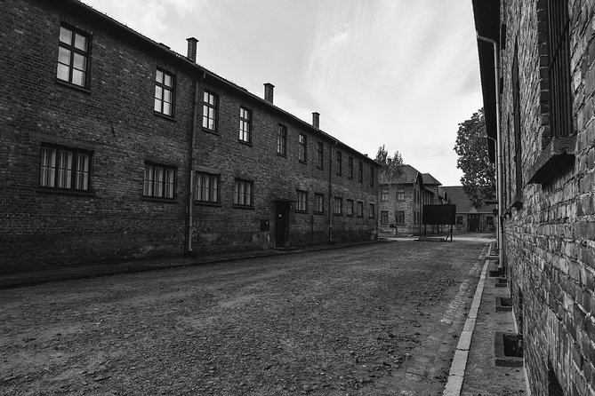Auschwitz & Cracow From Warsaw Heartbreaking Tour With Pick up - Suggestions for Improvement
