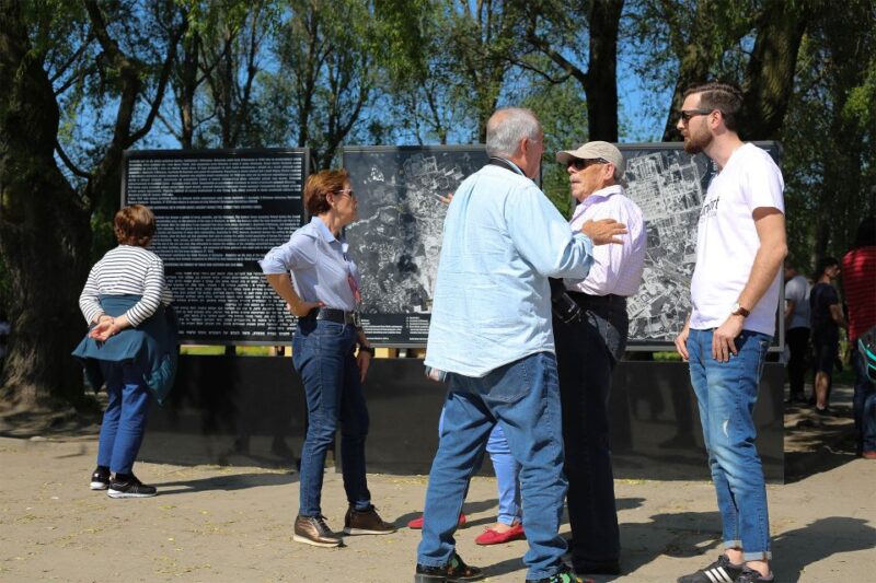 Auschwitz: Fast-Track Entry Ticket and Guided Tour - Guided Tour Breakdown