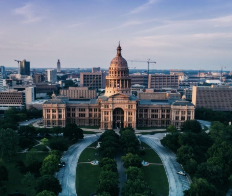 Austin: Highlights Tour With Texas Capitol and Food Stop - Transportation and Comfort