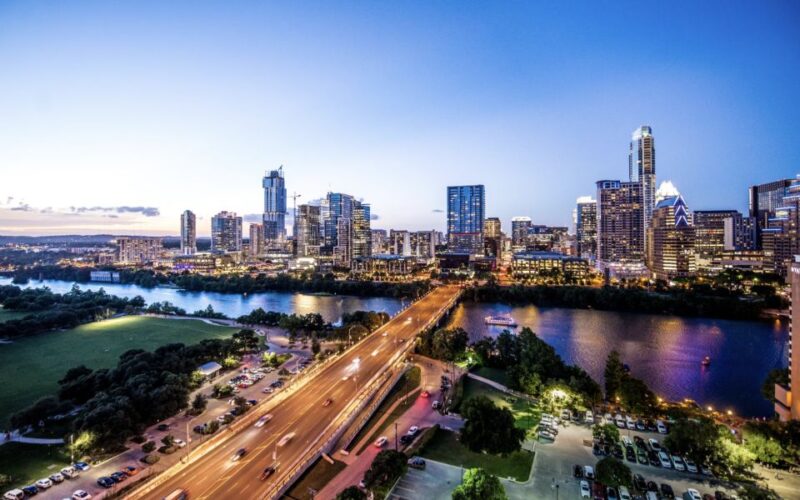 Austin: Sunset Boat Cruise With Bat Watching - Bat Watching Experience