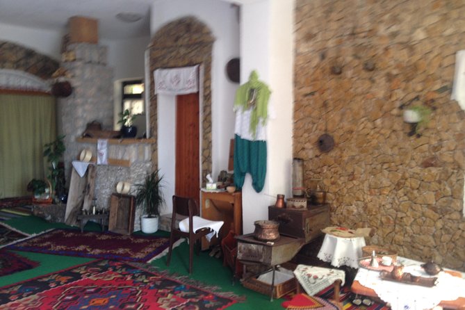 Authentic Antique Museum Home - Admission Details
