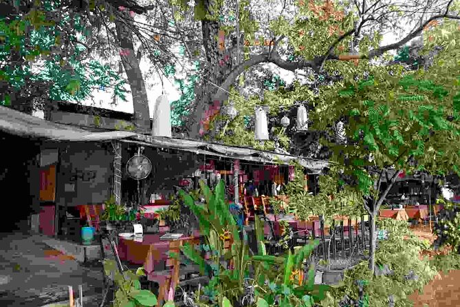 Authentic Chiang Mai 4-Hour Bicycle Tour With Northern Food - Included Meals