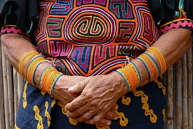Authentic Day Tour in Indigenous Guna Village in San Blas Islands - Immersive Cultural Experience