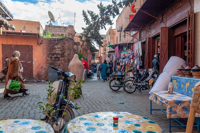 Authentic Food Tour With a Licensed Guide - Activities Included