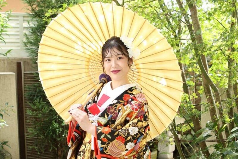Authentic Japanese Kimono Experience in a Dedicated Studio - Wearing the Traditional Japanese Wedding Kimono