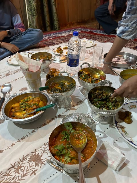 Authentic Kashmiri Lunch With a Kashmiri Family - Key Points