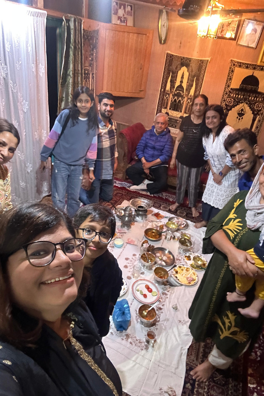 Authentic Kashmiri Lunch With a Kashmiri Family - Culinary Journey