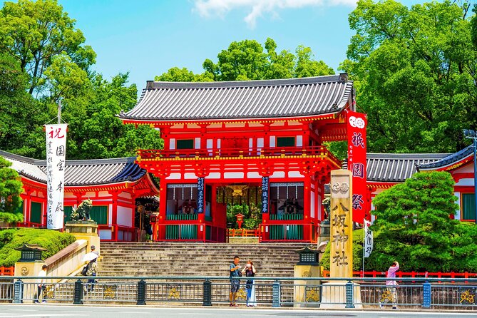 Authentic Kyoto Gion Tour With Traditional Cuisine and Maiko Show - Maiko Performance