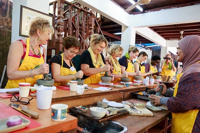 Authentic Malaysian Cooking Class With Market Tour - Transfer From Market to Cooking School