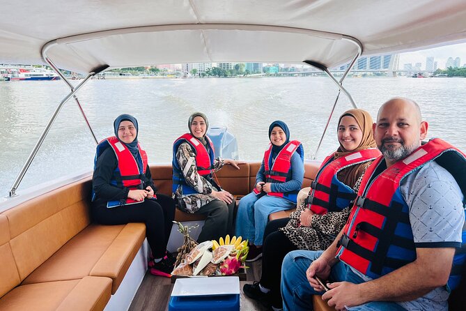 Authentic Mekong Delta to Ben Tre Tour by Speed Boat - Traditional Music and Lunch