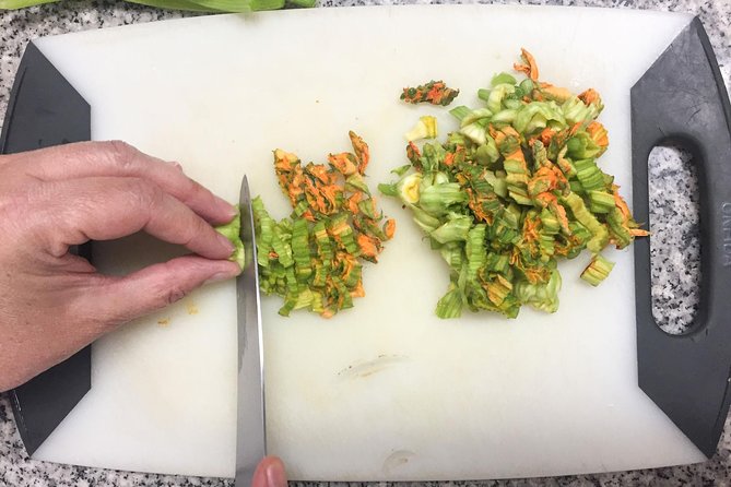 Authentic Mexican Cooking Lesson With a Gastronomic Historian in Mexico City - Key Points
