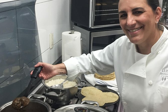 Authentic Mexican Cooking Lesson With a Gastronomic Historian in Mexico City - Reviews and Recommendations