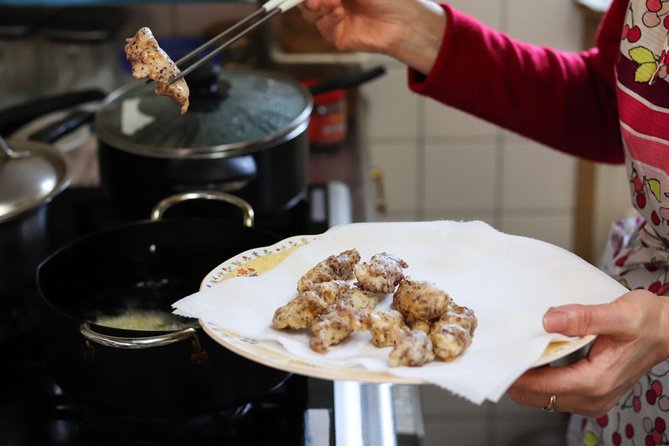 Authentic Seasonal Japanese Home Cooking Lesson With a Charming Local in Kyoto - Seasonal Ingredients