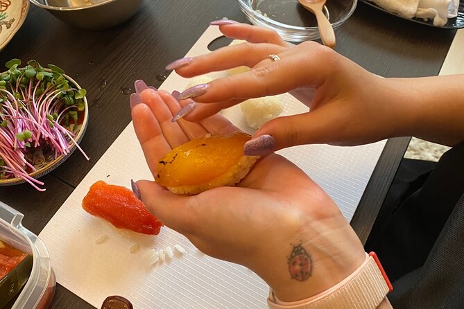 Authentic Sushi and Japanese Omelet Making Experience in Osaka - Meeting and End Points